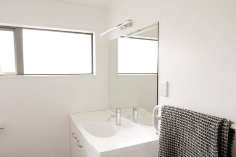 Photo of property in 46e Navigation Drive, Whitby, Porirua, 5024