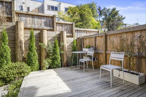 Photo of property in 20u4 Hunter Street, Hamilton Lake, Hamilton, 3204