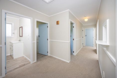 Photo of property in 4 Berkers Road, Ngahinapouri, Hamilton, 3290