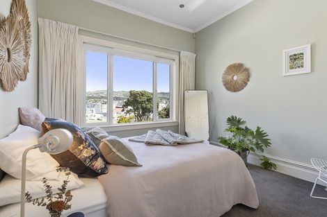 Photo of property in 82 Roxburgh Street, Mount Victoria, Wellington, 6011