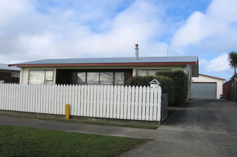 Photo of property in 64 Herbert Avenue, Cloverlea, Palmerston North, 4412