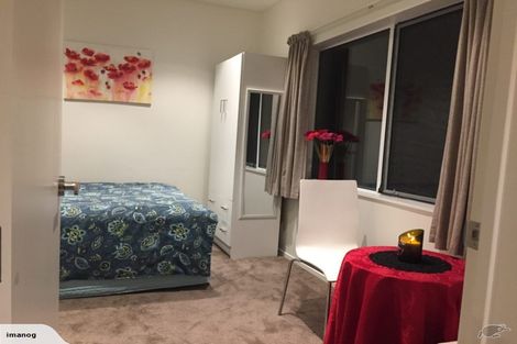 Photo of property in 73 Tamahere Drive, Glenfield, Auckland, 0629