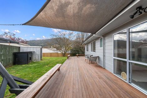 Photo of property in 6 Augustus Earle Place, Pukehangi, Rotorua, 3015