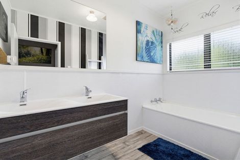 Photo of property in 74a Beach Road, Katikati, 3129