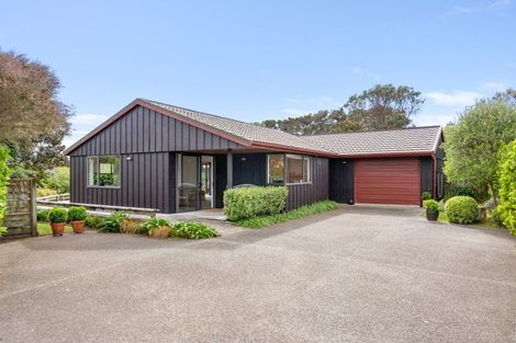 Photo of property in 7 Dodds Crescent, Otaki Beach, Otaki, 5512