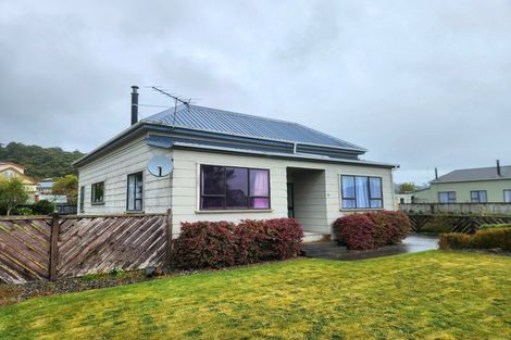 Photo of property in 37 Shakespeare Street, Greymouth, 7805