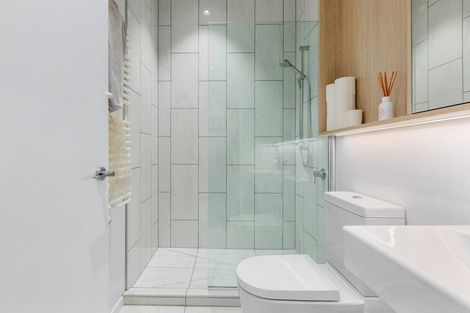 Photo of property in 5 Jean Caldwell Way, Island Bay, Wellington, 6023
