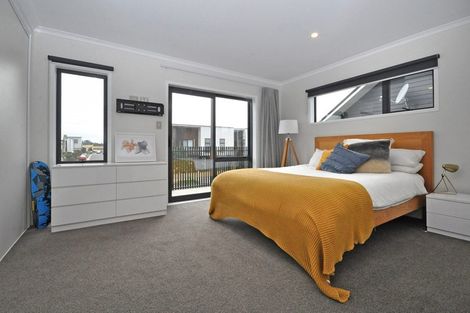 Photo of property in 31 Onekiritea Road, Hobsonville, Auckland, 0616