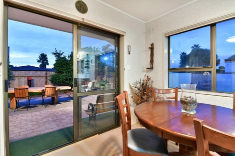 Photo of property in 19 Lillian Place, Orewa, 0931