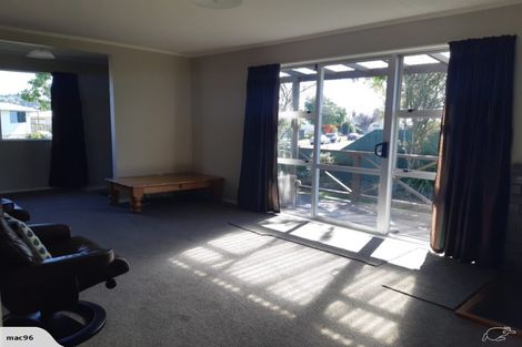 Photo of property in 31 Gilmour Place, Taradale, Napier, 4112