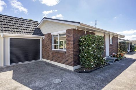 Photo of property in 2/12 Parker Avenue, New Lynn, Auckland, 0600