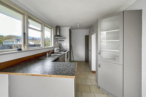 Photo of property in 2 Salford Place, Awapuni, Palmerston North, 4412
