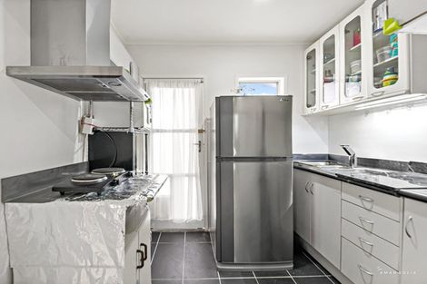 Photo of property in 13 Bodi Place, Te Atatu South, Auckland, 0610