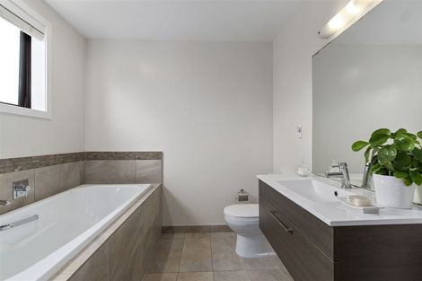 Photo of property in 140 Gills Road, Albany Heights, Auckland, 0632