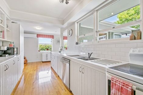 Photo of property in 50 Daffodil Street, Titirangi, Auckland, 0604