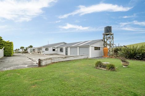 Photo of property in 1282 Kaka Point Road, Kaka Point, Balclutha, 9271