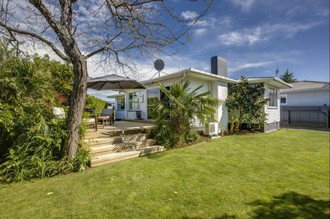 Photo of property in 40 Exeter Crescent, Pirimai, Napier, 4112