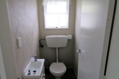 Photo of property in 111 Norana Road, Timberlea, Upper Hutt, 5018