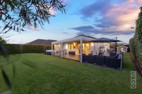 Photo of property in 30 Jelas Drive, Riverhead, 0820