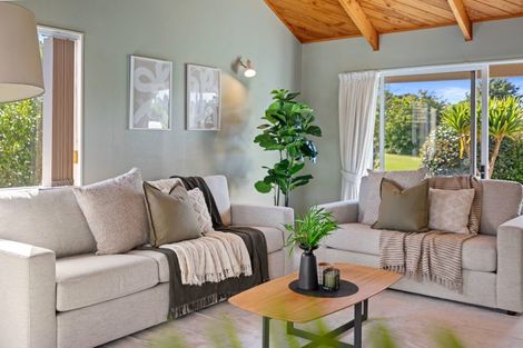 Photo of property in 33 Russley Drive, Mount Maunganui, 3116
