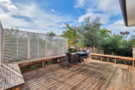 Photo of property in 35 English Oak Drive, Schnapper Rock, Auckland, 0632