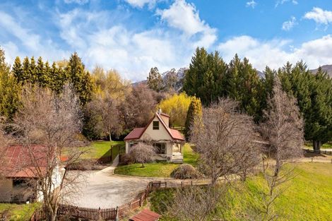 Photo of property in 35 Mountain View Road, Dalefield, Queenstown, 9371