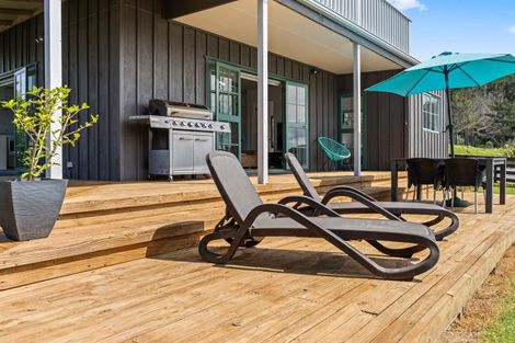 Photo of property in 806 Cove Road, Waipu, 0582
