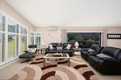 Photo of property in 77 San Marino Drive West, Henderson, Auckland, 0612