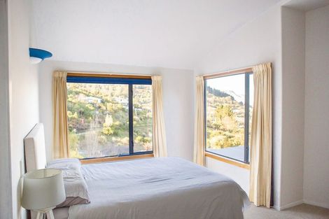 Photo of property in 37 Cornwall Road, Lyttelton, 8082