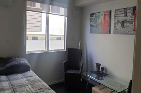 Photo of property in 45 Marine Parade, Mount Maunganui, 3116