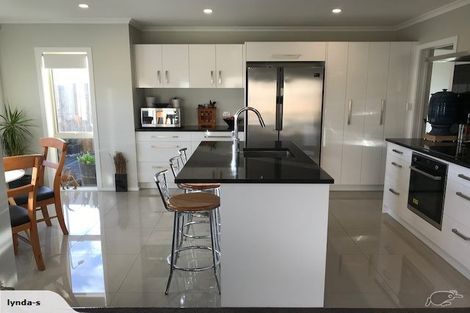 Photo of property in 29 Feist Street, Carterton, 5713