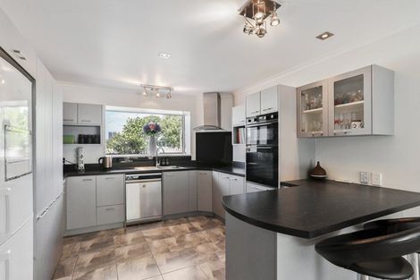 Photo of property in 1 Flaxgrove Place, Parklands, Christchurch, 8083