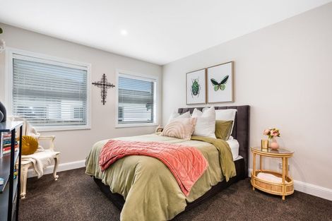 Photo of property in 10 Madeira Close, Whitby, Porirua, 5024