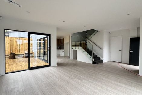 Photo of property in 105a Bond Crescent, Forrest Hill, Auckland, 0620