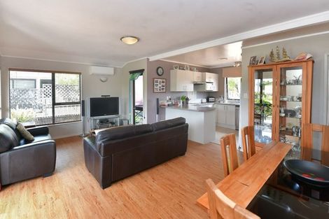 Photo of property in 118 Florence Avenue, Orewa, 0931