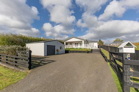 Photo of property in 7 Cambridge Road, Riverhead, 0820