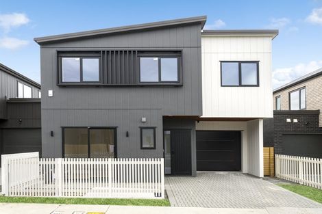 Photo of property in 39 Taipahitini Road, Rosehill, 2113
