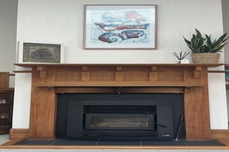 Photo of property in 4 Handley Place, Glen Avon, New Plymouth, 4312