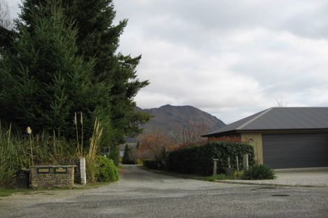 Photo of property in 186 Beacon Point Road, Wanaka, 9305