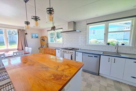 Photo of property in 9 Pomare Place, Spotswood, New Plymouth, 4310