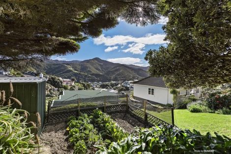Photo of property in 137 Severn Street, Island Bay, Wellington, 6023