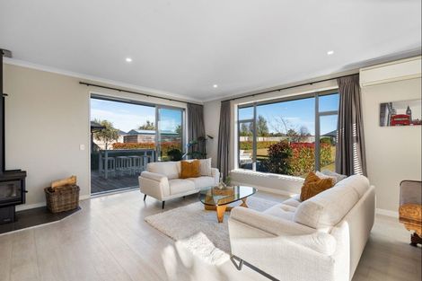 Photo of property in 14 Glenfinnan Place, West Melton, 7618
