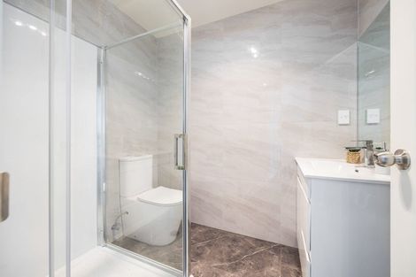 Photo of property in 8 Blanes Road, Weymouth, Auckland, 2103