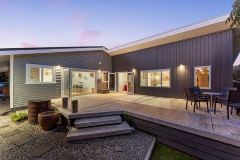 Photo of property in 12 Rawene Street, Waikanae, 5036
