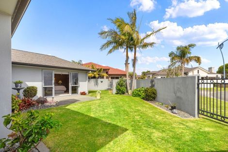 Photo of property in 1 Saratoga Court, Papamoa Beach, Papamoa, 3118