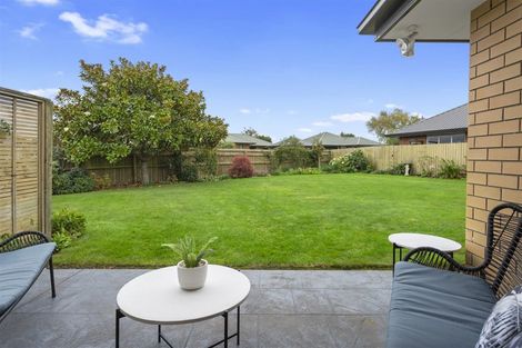 Photo of property in 4 Lowe Place, Rangiora, 7400