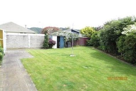 Photo of property in 1f1-a Sequoia Place, Maoribank, Upper Hutt, 5018