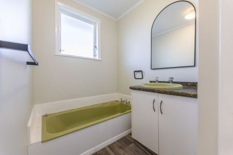 Photo of property in 35 Aspiring Avenue, Milson, Palmerston North, 4414