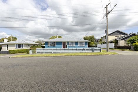 Photo of property in 18 Cowling Road, Hurdon, New Plymouth, 4310
