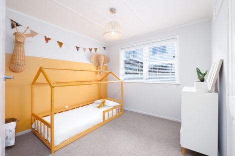 Photo of property in 8a Grande Vue Road, Papatoetoe, Auckland, 2025